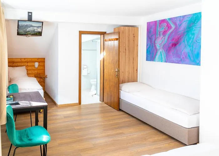 Гостьовий будинок Sаfestay Alpine